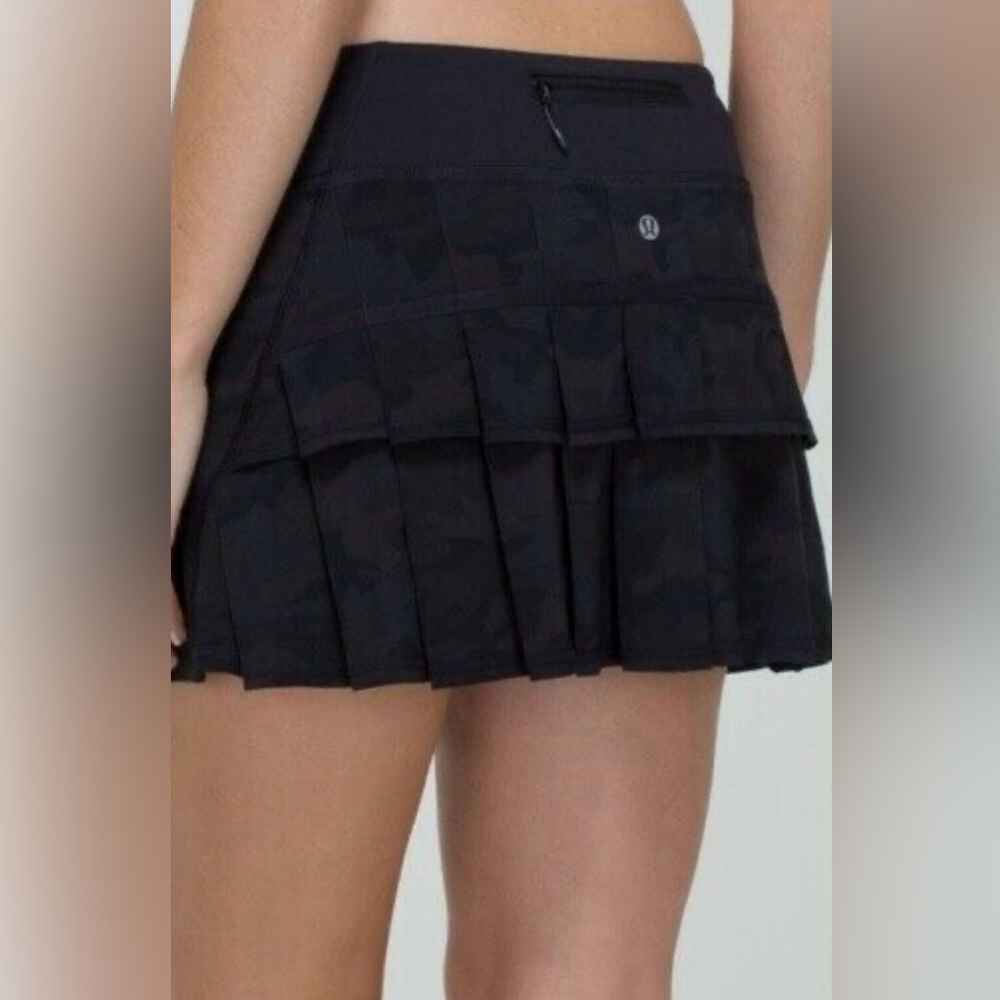 RARE Lululemon Run: Pace Setter Skort size 6 in Savasana Camo